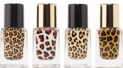 Foto op Plexiglas Leopard nail polish. Generative AI © lanych