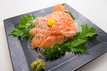 サーモンの刺身の盛り合わせ
