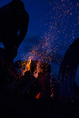 Obraz premium Bonfire night out with blue sky