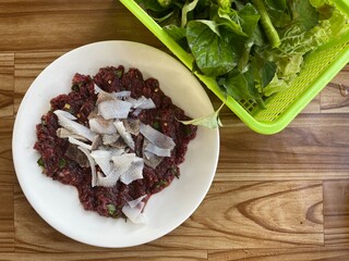 Raw larb made from buffalo meat It is a food of northern Thailand.