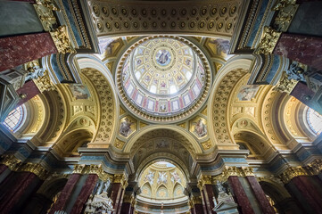 Obraz premium St. Stephen's Basilica in Budapest, Hungary