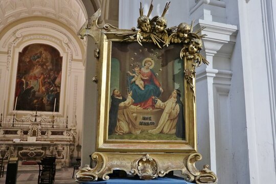 Napoli - Madonna del Rosario con San Domenico e Santa Caterina nella Chiesa di San Giacomo degli Spagnoli