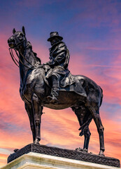 Obraz premium Vertical photo of the monument to the 18th US President Ulysses S. Grant, which is located in the vicinity of the Capitol in Washington DC, USA.