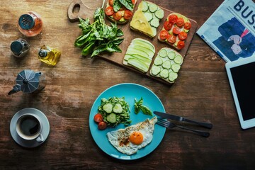 Fototapeta na wymiar healthy breakfast and cup