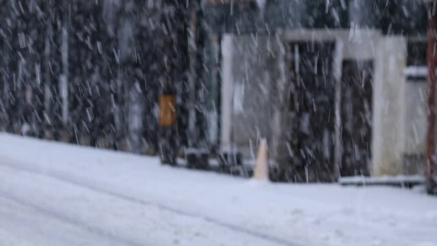 雪が降る風景　街並み