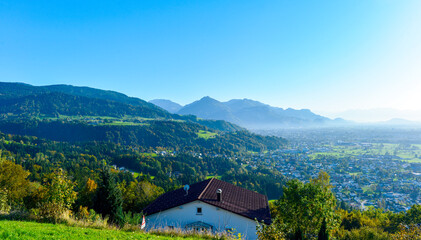 Fototapeta na wymiar Das Alpenrheintal in Voralberg (Österreich)