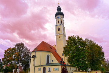 Pfarrkirche St. Martin Pfaffenhofen an der Roth im bayerisch-schwäbischen Landkreis Neu-Ulm