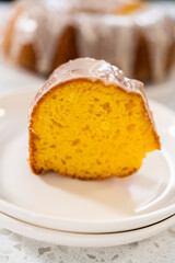 Simple vanilla bundt cake from box cake