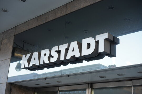Filiale von Galeria Karstadt Kaufhof am Hermannplatz in Berlin am 09.01.2024