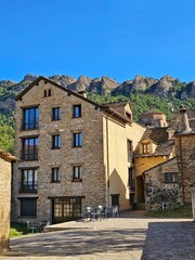Fototapeta na wymiar Street in Santa cruz de la Serós, Huesca