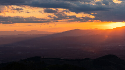 Beautiful sunset at Doi Samer Dao (Srinan National Park).