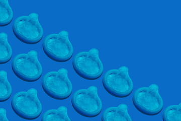 Pattern with group of condoms	