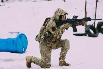 Military training. People training in tactical shooting.