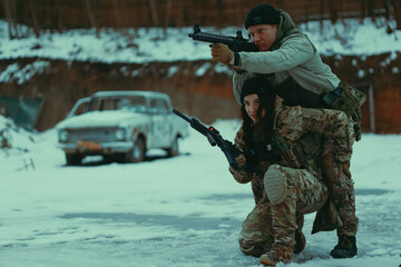Military training. People training in tactical shooting.
