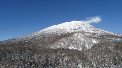 冬の羊蹄山　ドローン空撮