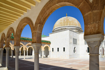 Fototapeta na wymiar Mausoleum of Habib Bourguiba, the first president of Tunisia in Monastir.