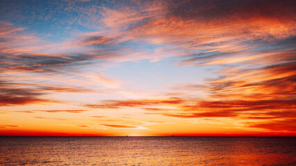 Fototapeta premium Sunrise from San Sebastian Beach Barcelona Spain
