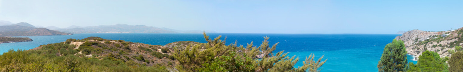 Fototapeta na wymiar Beautiful sea landscape panorama of Crete, Greece
