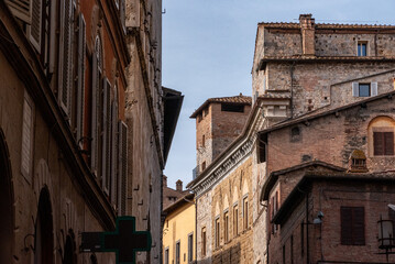 Fototapeta na wymiar Somewhere in the streets of the old medieval Siena city