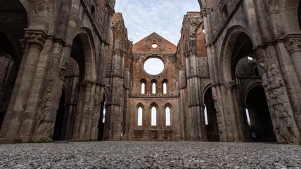 Poster Nave of the ruined and abandoned Cistercian monastery San Galgano in the Tuscany © imagoDens