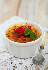 Creme brulee (cream brulee, burnt cream)