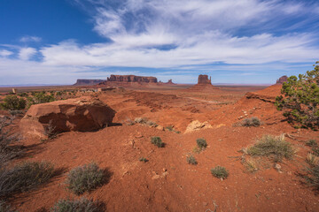 Fototapeta premium hiking in the monument valley, arizona, usa
