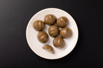 マカデミアナッツ　チョコレート（ほうじ茶ラテ味）