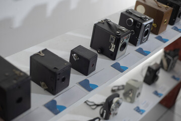 Conjunto (2) de camaras analogas antigüas.