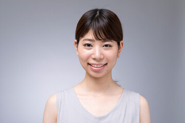 若い素肌の日本人女性のビューティーイメージ