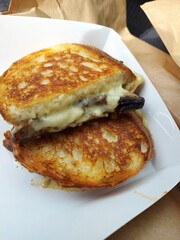 grilled mushroom toast