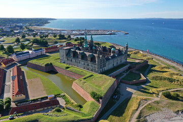 Luftaufnahme Schloss Kronborg (Kroneburg) in Helsingør auf der Insel Seeland in Dänemark