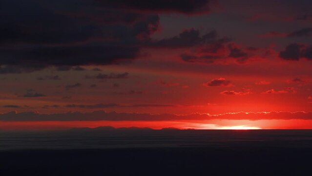 lev&eacute; de soleil sur la corse