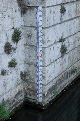 Echelle de mesure de niveau d'un cours d'eau