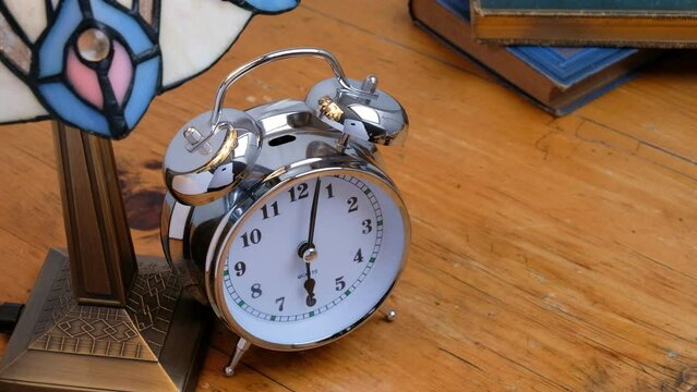 Alarm clock set for 6am 