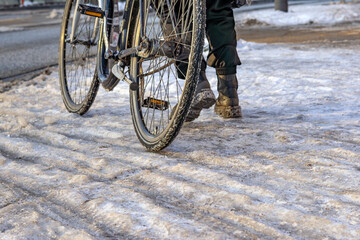 icy_bike_path