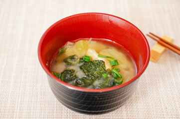 ちぢみ小松菜のみそ汁