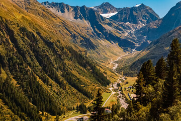 Fototapeta premium Alpine summer view at Lake Rifflsee, Mandarfen, Imst, Tyrol, Austria