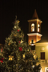 Albero di Natale e campanile, porto di Cesenatico
