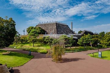 山梨 甲府城 稲荷曲輪から天守台を望む