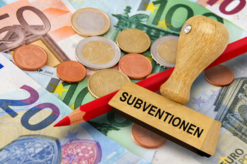 Deutscher Stempel mit Subventionen und Euro Geldscheine