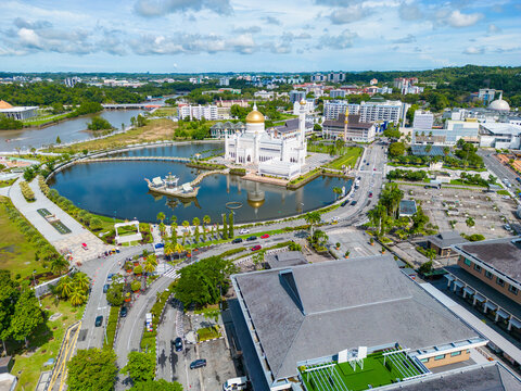 Sultan Omar Ali Seyfeddin Mosque Aerial View. Bandar Seri Begawan, the capital of Brunei Darussalam. Borneo. Southeast Asia 