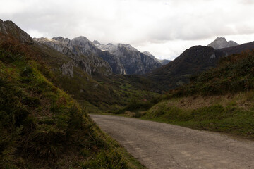 Fototapeta na wymiar Panorama landscape of mountain village in Picos de Europa National Park