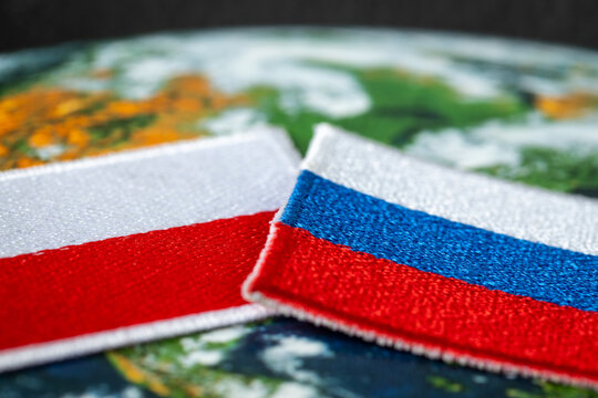 Flags of Russia and Poland, Political and historical concept, Difficult mutual relations between Poland and Russia