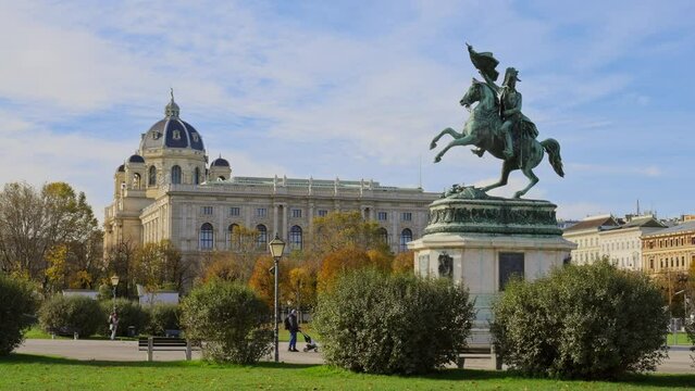 Parallax tracking of the Statue of Archduke Charles on Heldenplatz Square and Museum of Natural History Dome, Vienna, Austria