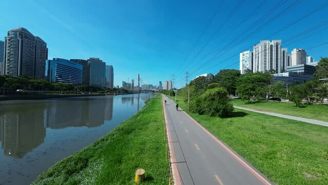 Bruno Covas Park At S&atilde;o Paulo In Sao Paulo Brazil. Downtown Bridge. Park Road. Sao Paulo Brazil. City Life Landscape. Bruno Covas Park At S&atilde;o Paulo In Sao Paulo Brazil.
