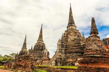 Fototapeta premium Ruins of Wat Phra Sri Sanphet, Ancient Temple in the Ayutthaya, Thailand, Asia.