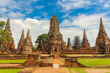 Fototapeta premium Pagoda at Wat Chaiwatthanaram temple is one of the famous temple in Ayutthaya
