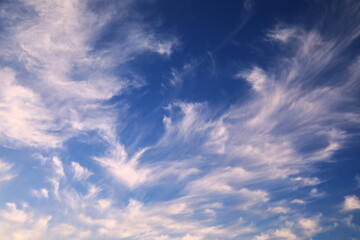 青空と雲のデザイン的空模様