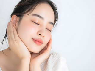 Naklejka premium 自然な輝きを放つ健康的な素肌のアジア人女性