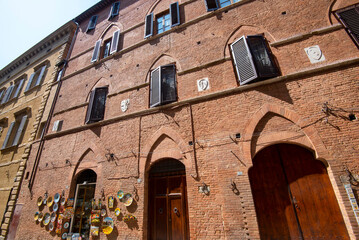Obraz premium Buildings in Old Town of Siena - Italy